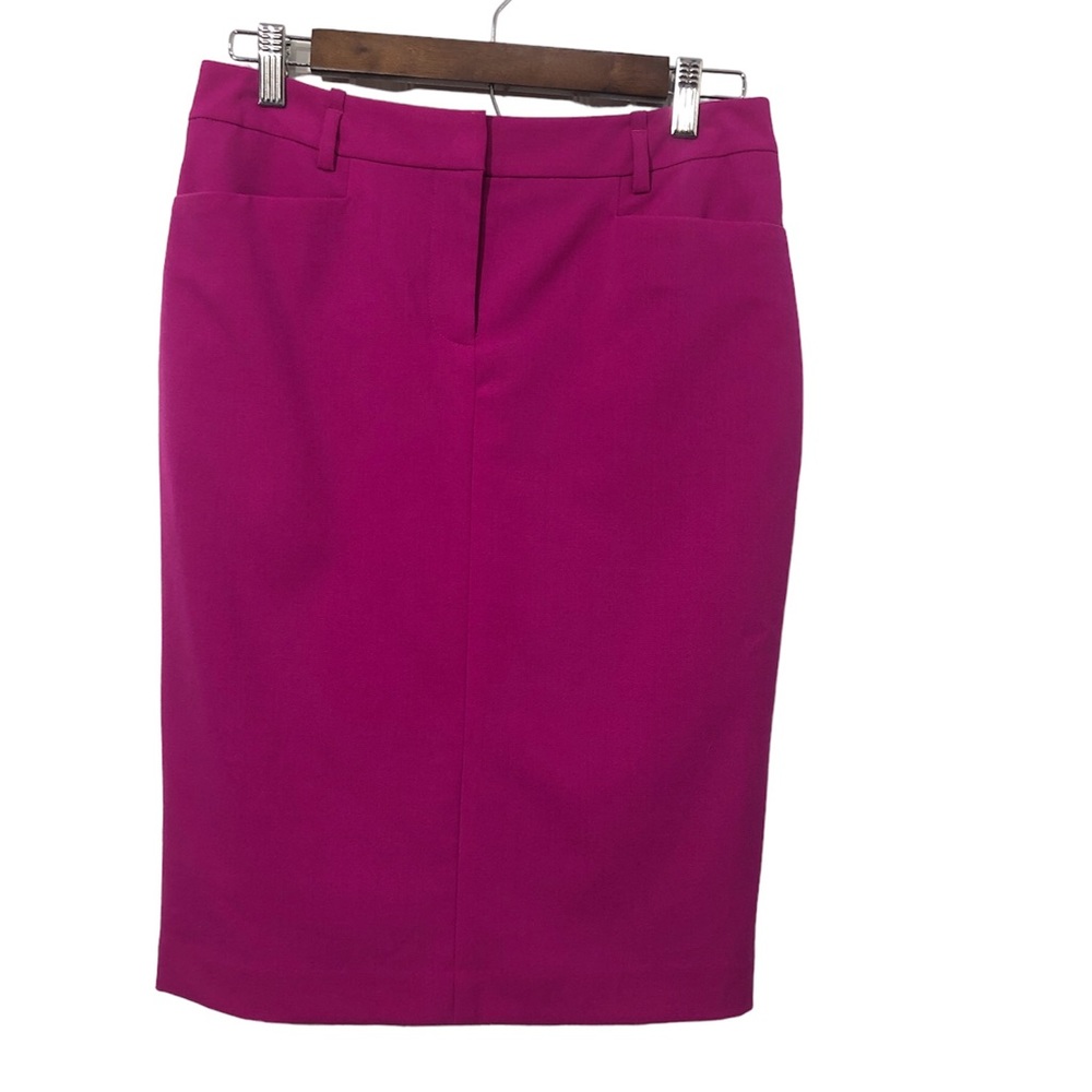 Calvin Klein Knee Length Fuchsia Pink Skirt with Pockets Size 2
